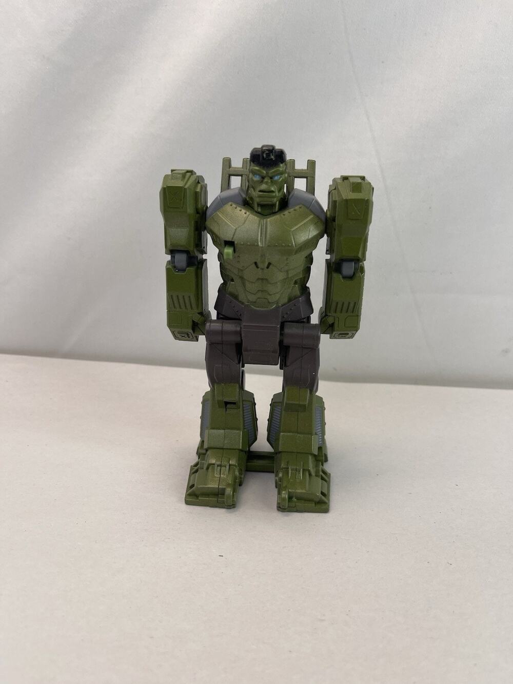 Hasbro Marvel Avengers Mech Strike Hulk Incredible Mech Suit Action Figure